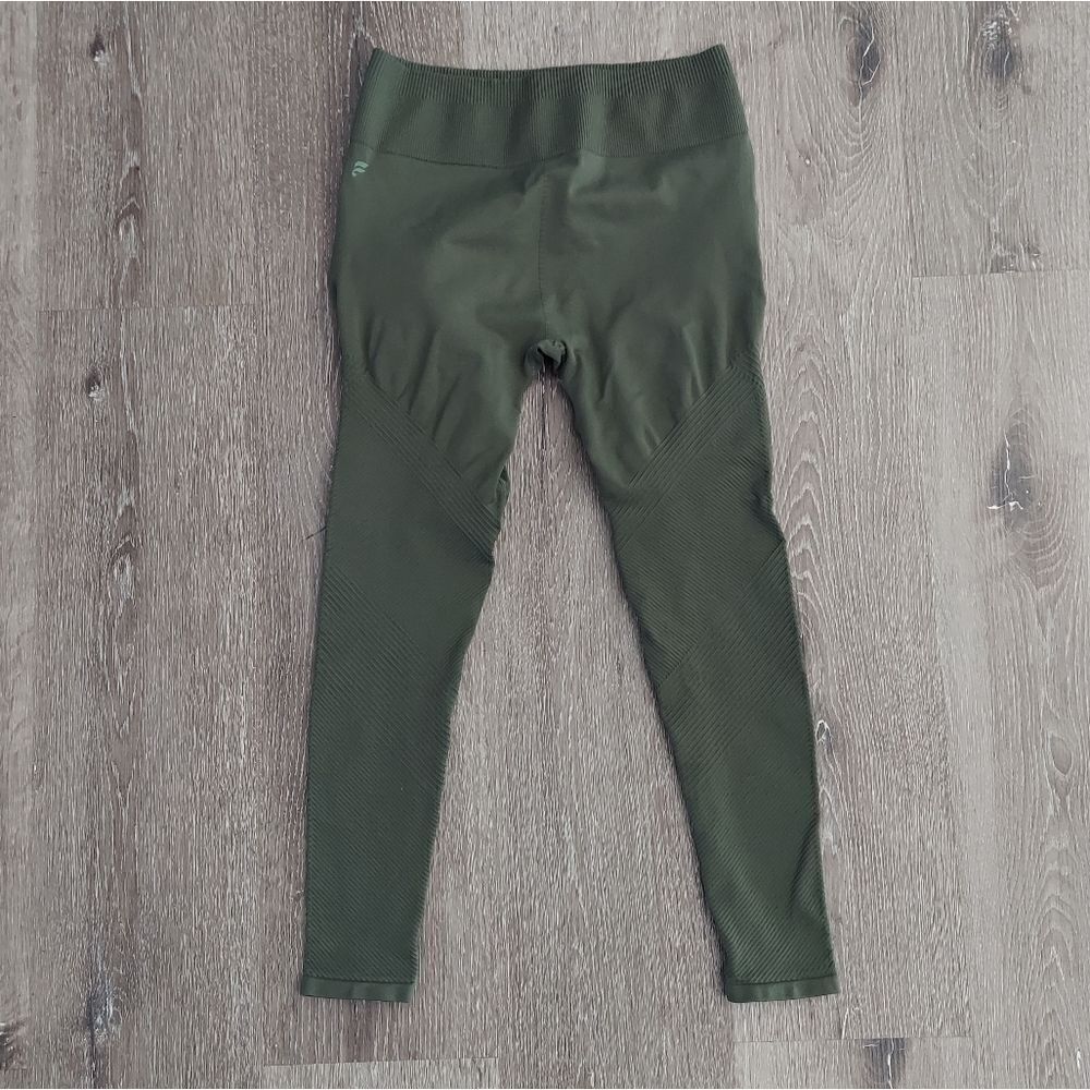 Fabletics Capri Leggings Womens Size Small Green Yoga Gym Activewear Active